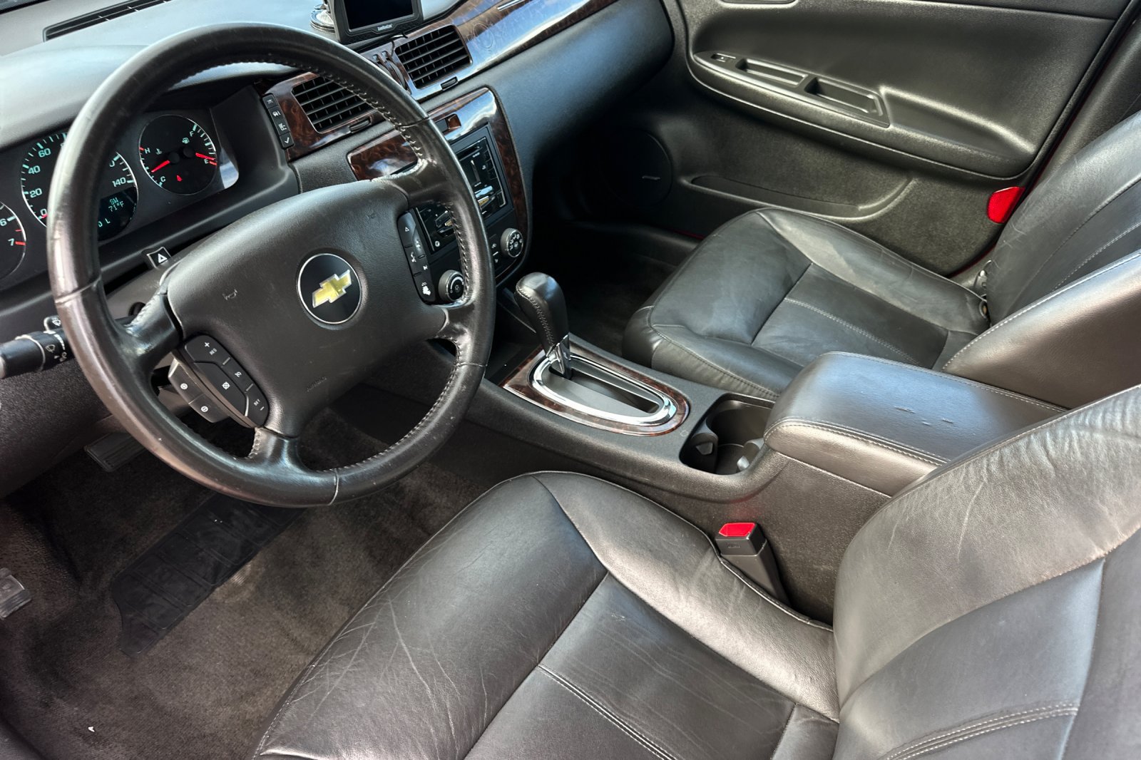 Used 2013 Chevrolet Impala LTZ FWD image 10