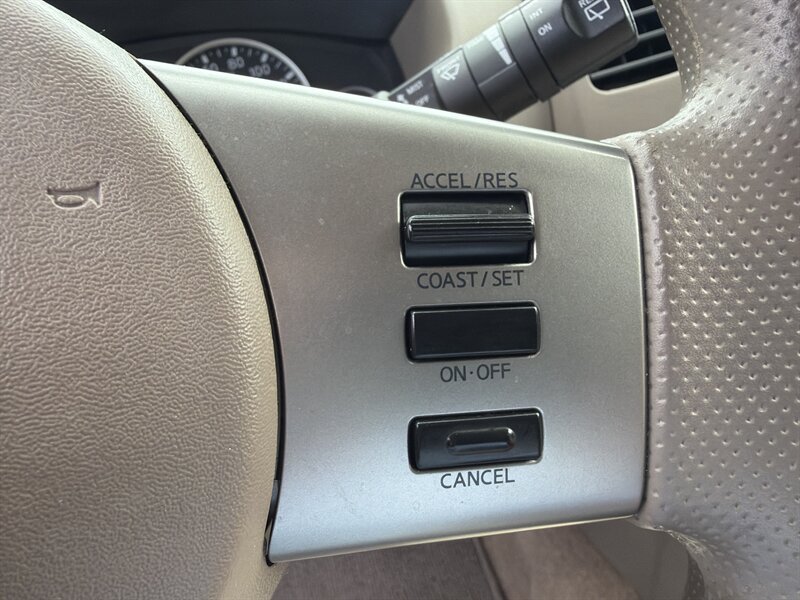 Used 2012 Nissan Pathfinder S RWD image 23