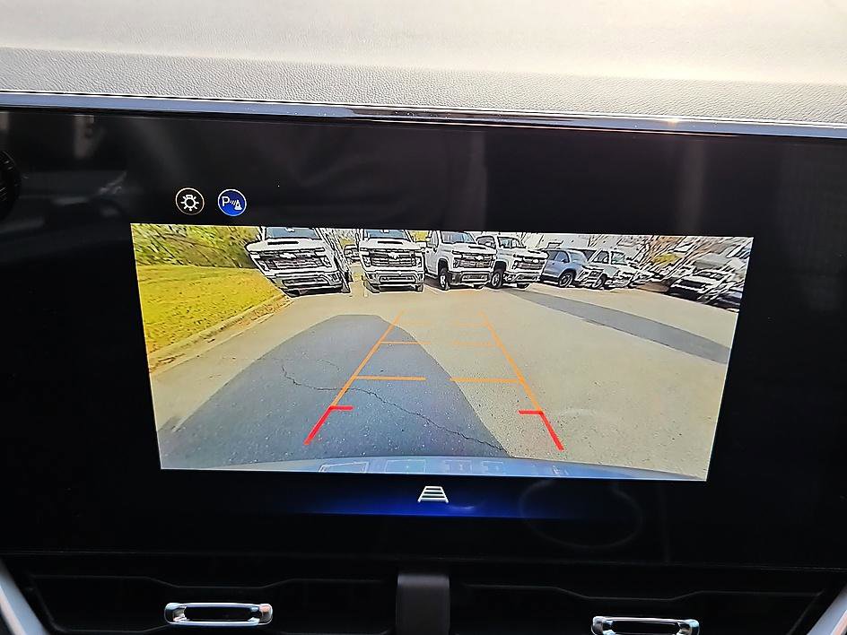 New 2026 Chevrolet Equinox LT w/ LPO, Floor Liner Package FWD image 18