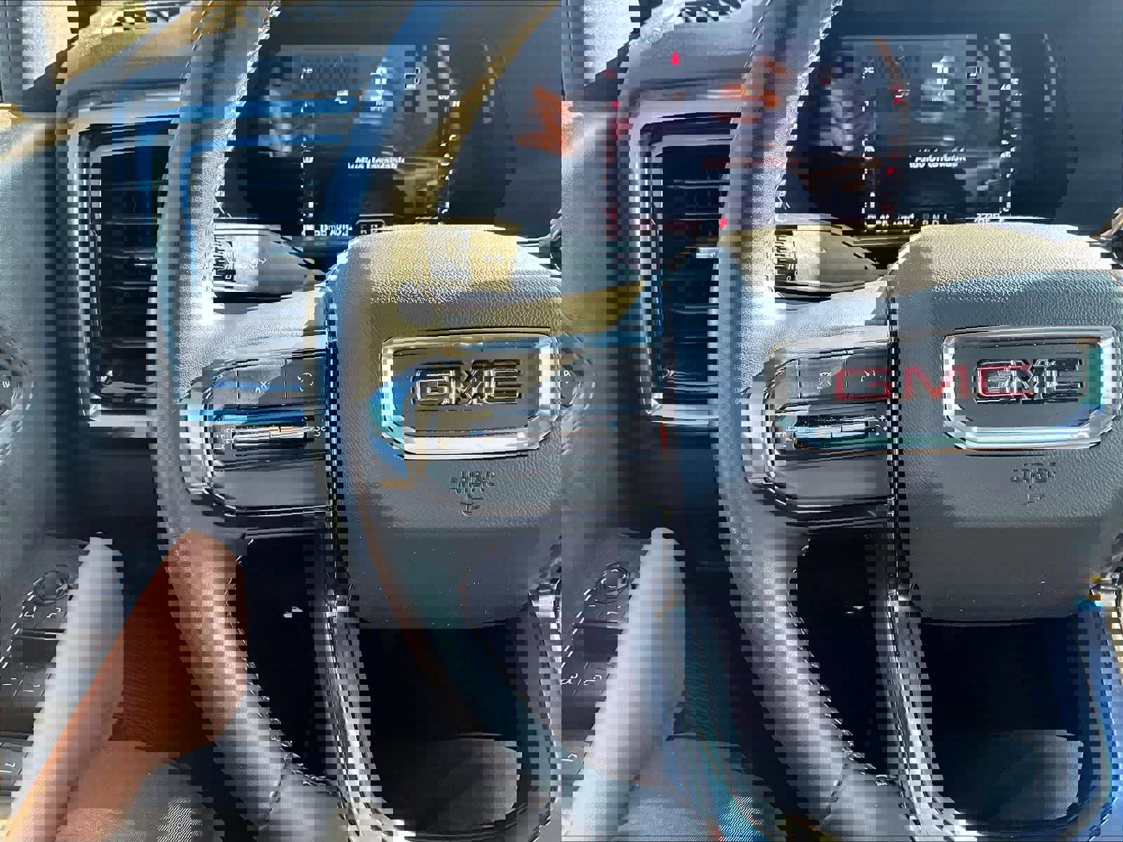 Used 2023 GMC Canyon AT4 w/ Technology Package image 19