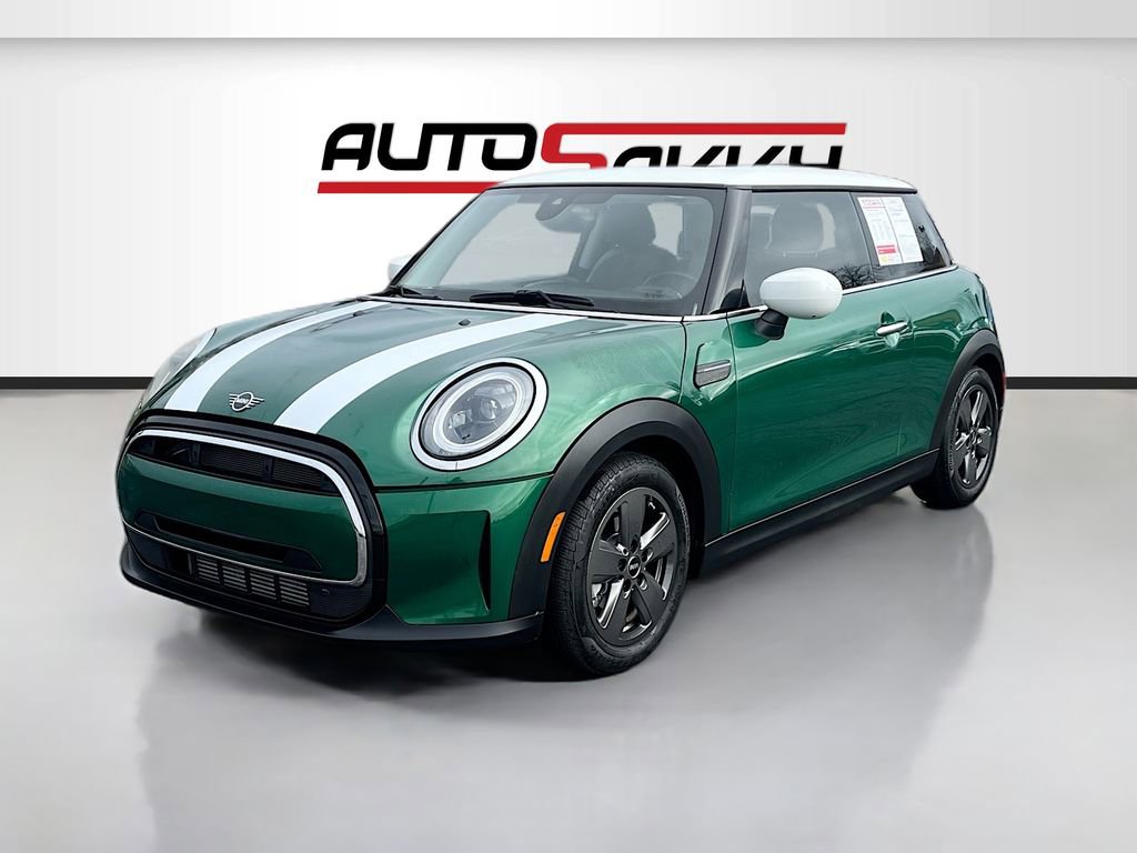 Used 2023 MINI Cooper 2-Door Hardtop image 3