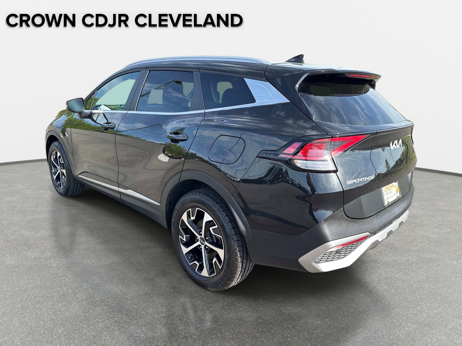 Used 2023 Kia Sportage EX AWD/4WD image 7