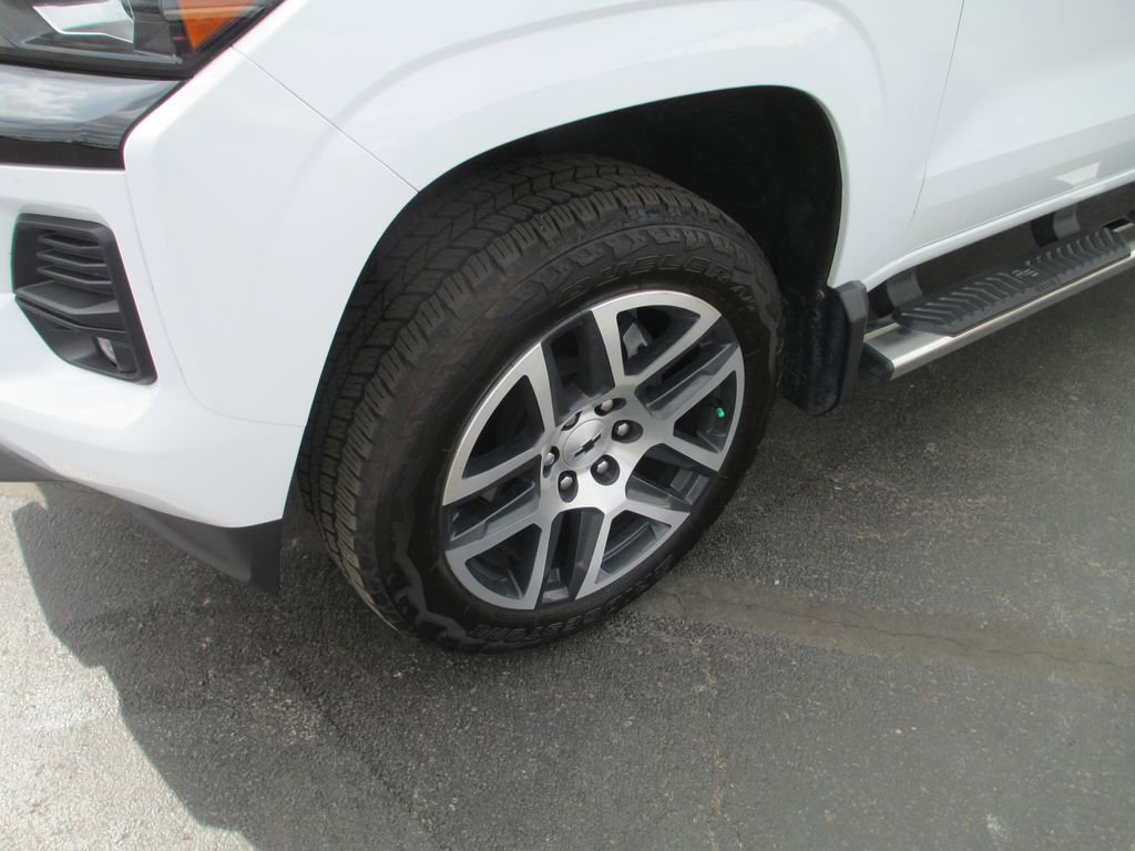 Used 2024 Chevrolet Colorado Z71 w/ Z71 Convenience Package 2 image 14