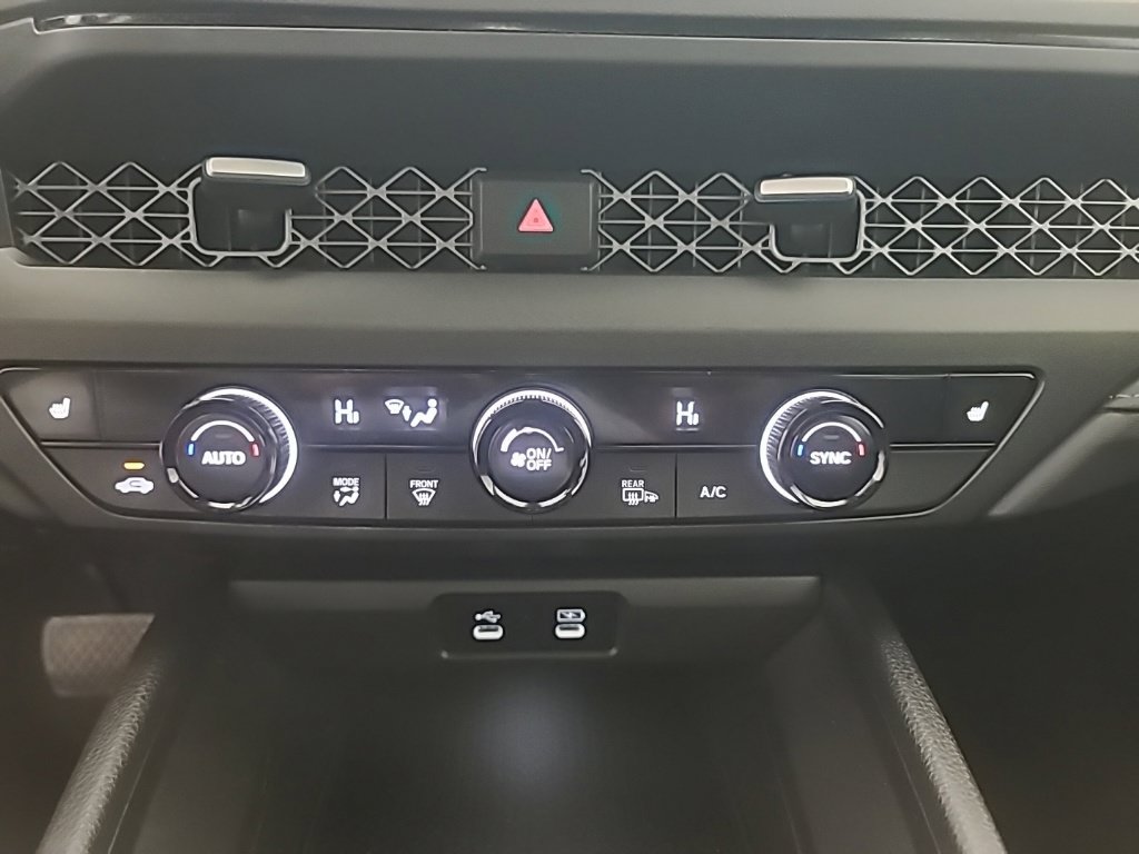 Used 2023 Honda Accord EX image 32