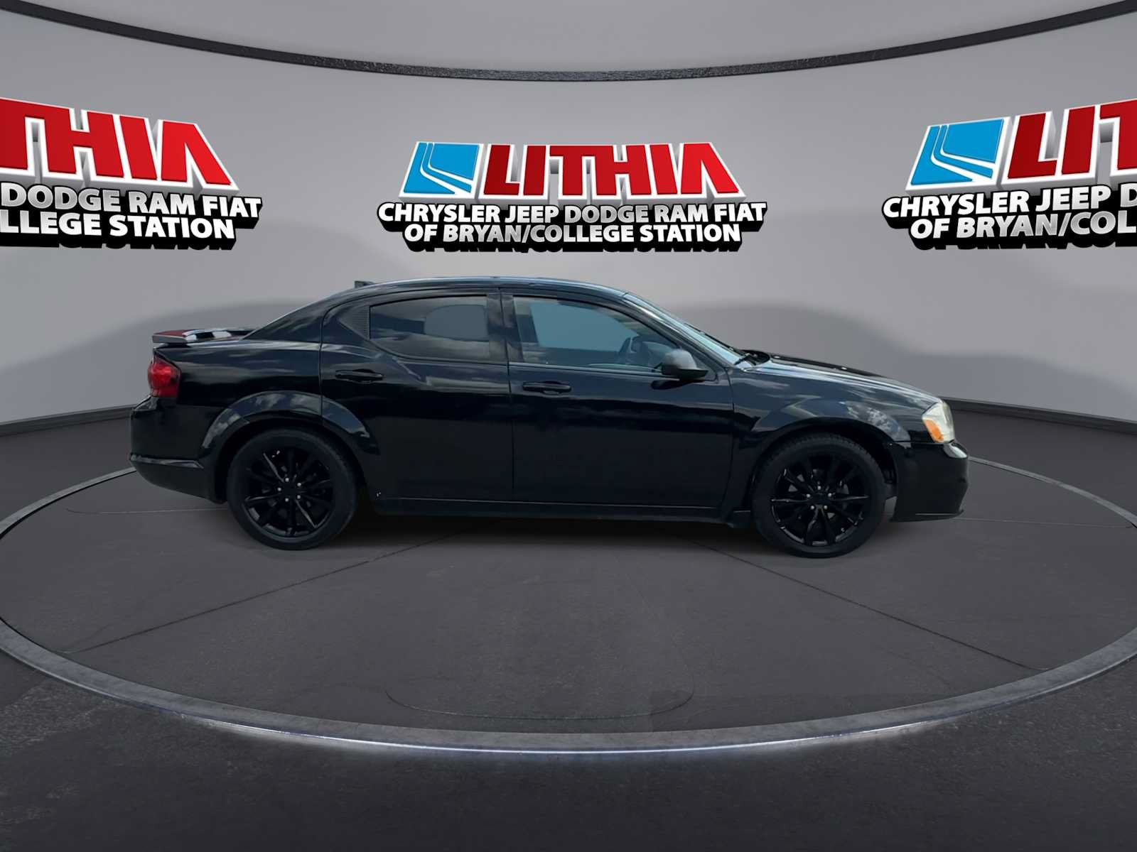 Used 2013 Dodge Avenger SE FWD image 9