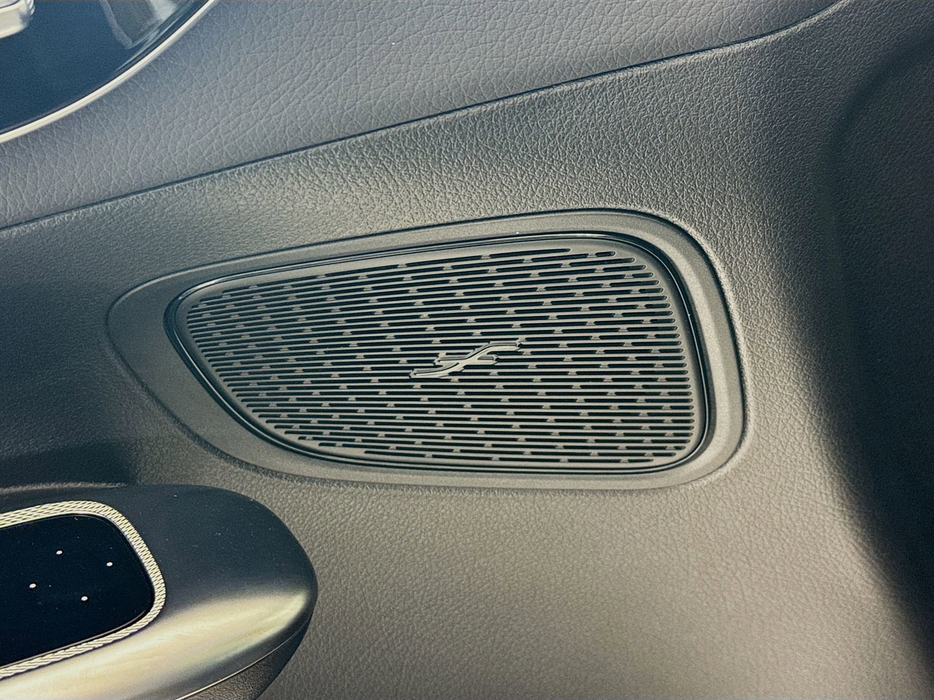 Certified 2025 Mercedes-Benz GLC 300 image 19