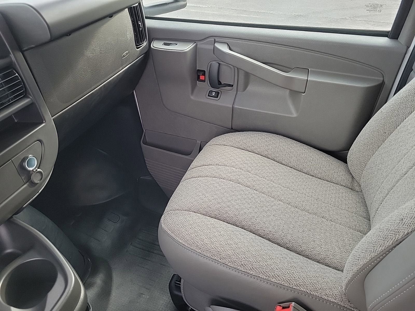 New 2025 GMC Savana 3500 w/ Power Convenience Package RWD image 15