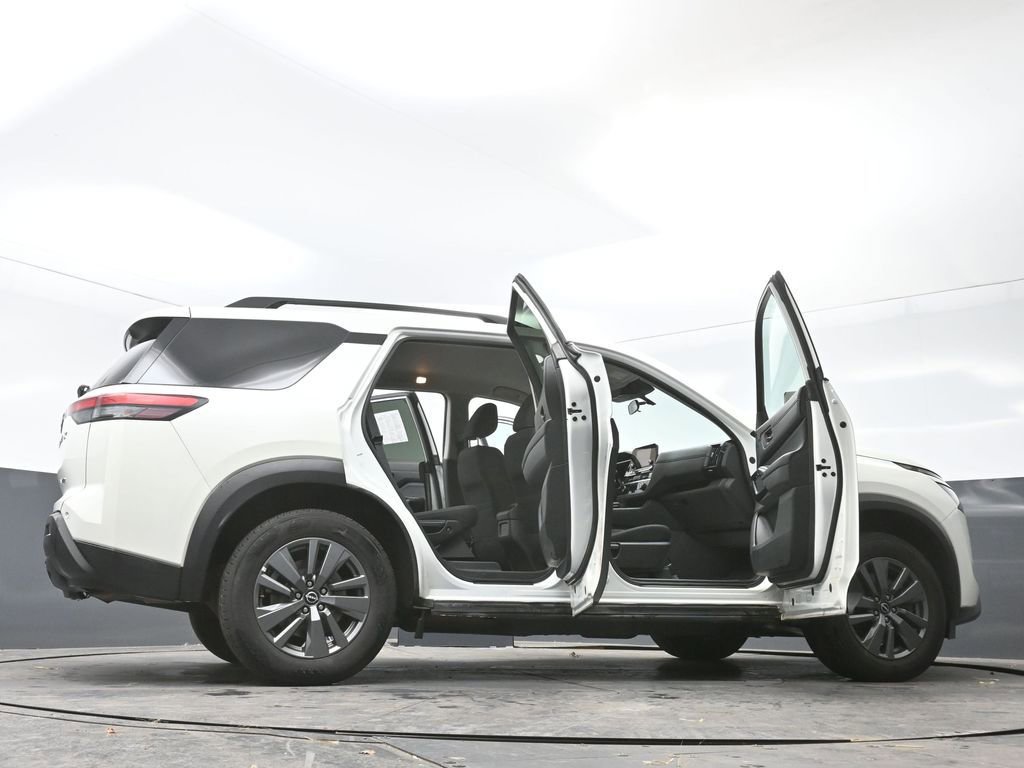 Used 2024 Nissan Pathfinder SV image 77