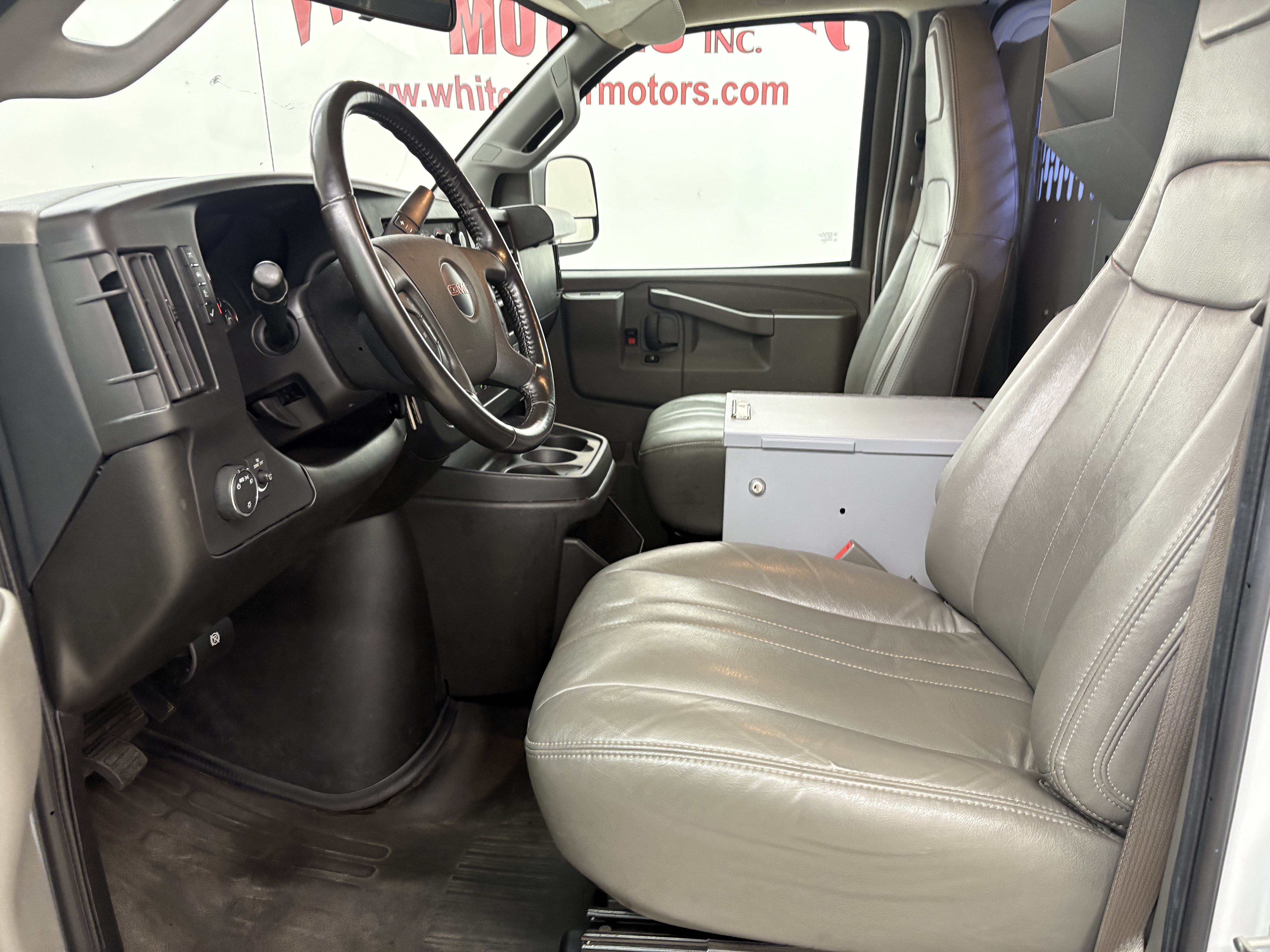 Used 2023 GMC Savana 3500 w/ Driver Convenience Package RWD image 14