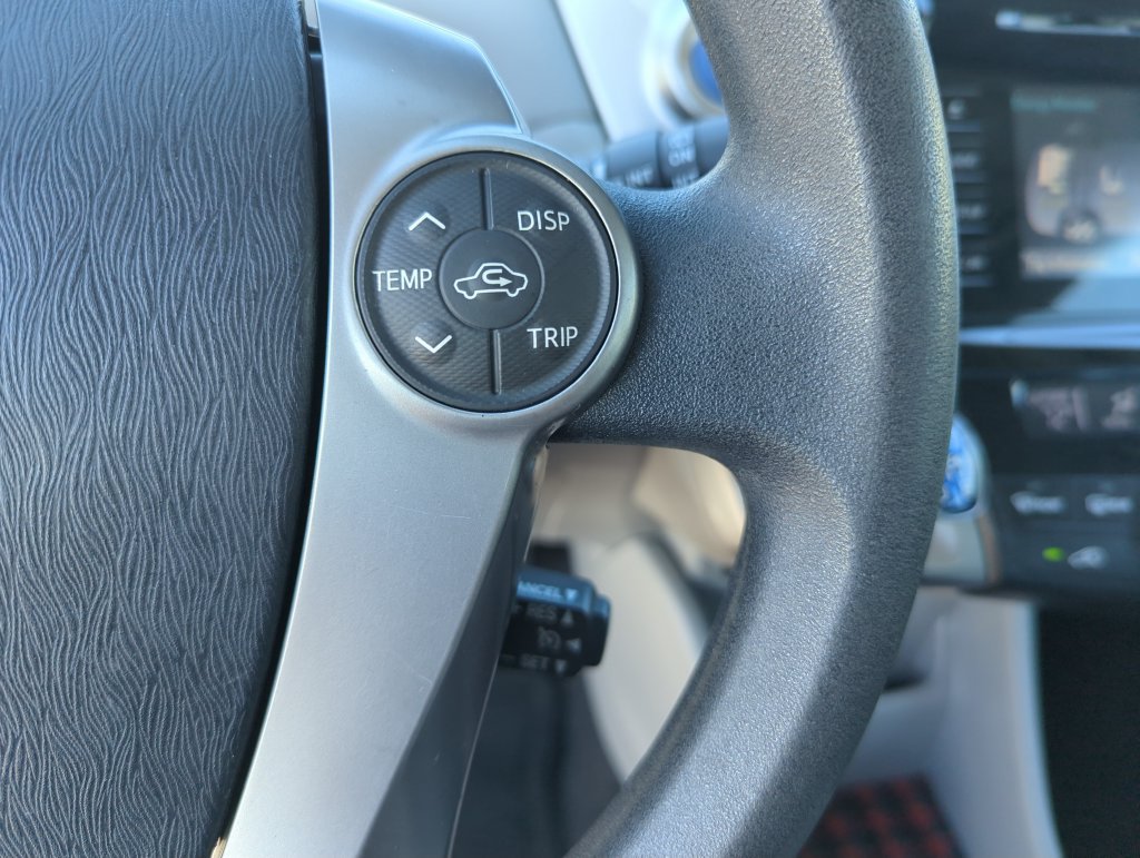 Used 2017 Toyota Prius V Two w/ Carpet Mat Package FWD image 23