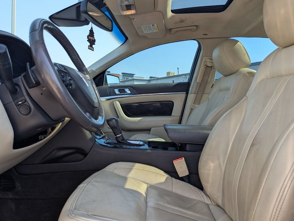 Used 2014 Lincoln MKS AWD w/ Equipment Group 201A image 15