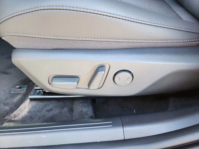 Used 2025 Kia Niro Wind w/ Wind Preserve Package FWD image 12