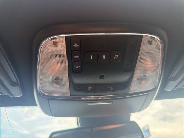 Used 2022 Dodge Charger R/T w/ Plus Group image 19