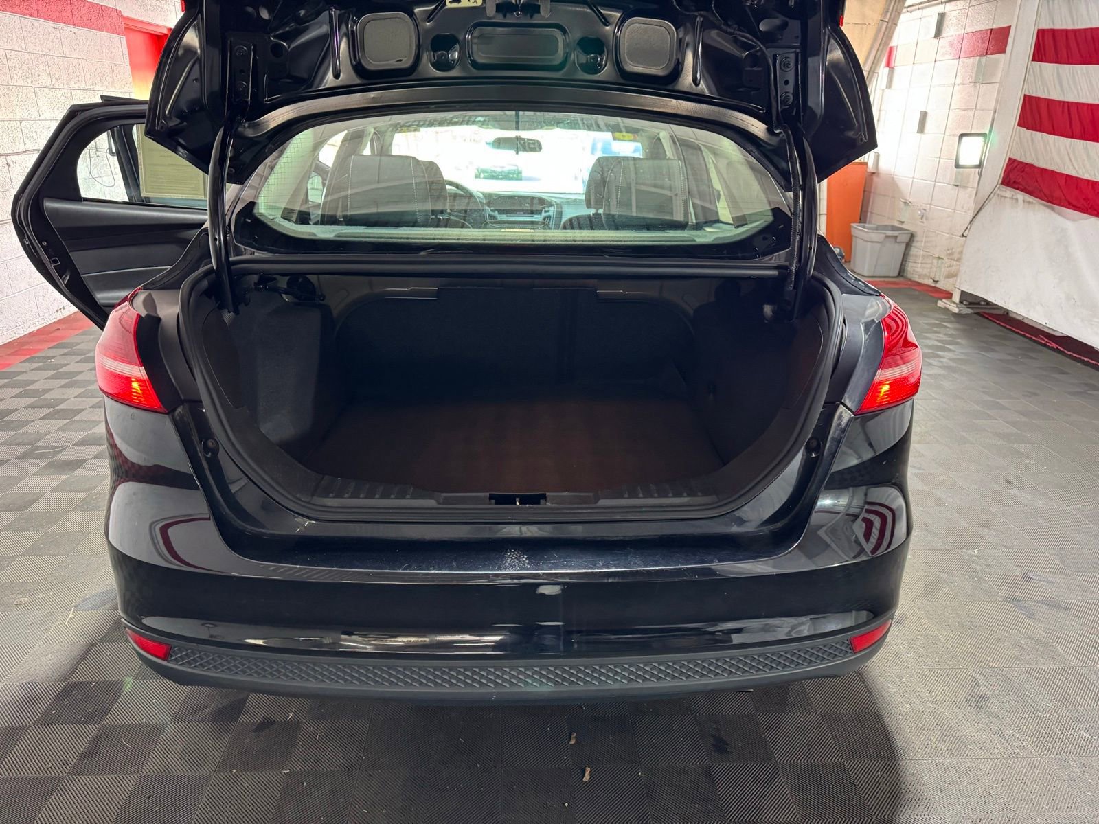 Used 2016 Ford Focus S FWD image 12