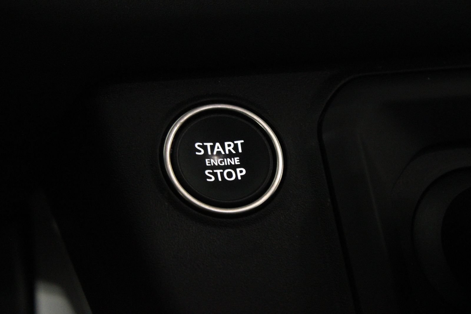 Used 2024 Land Rover Defender 110 S AWD/4WD image 32