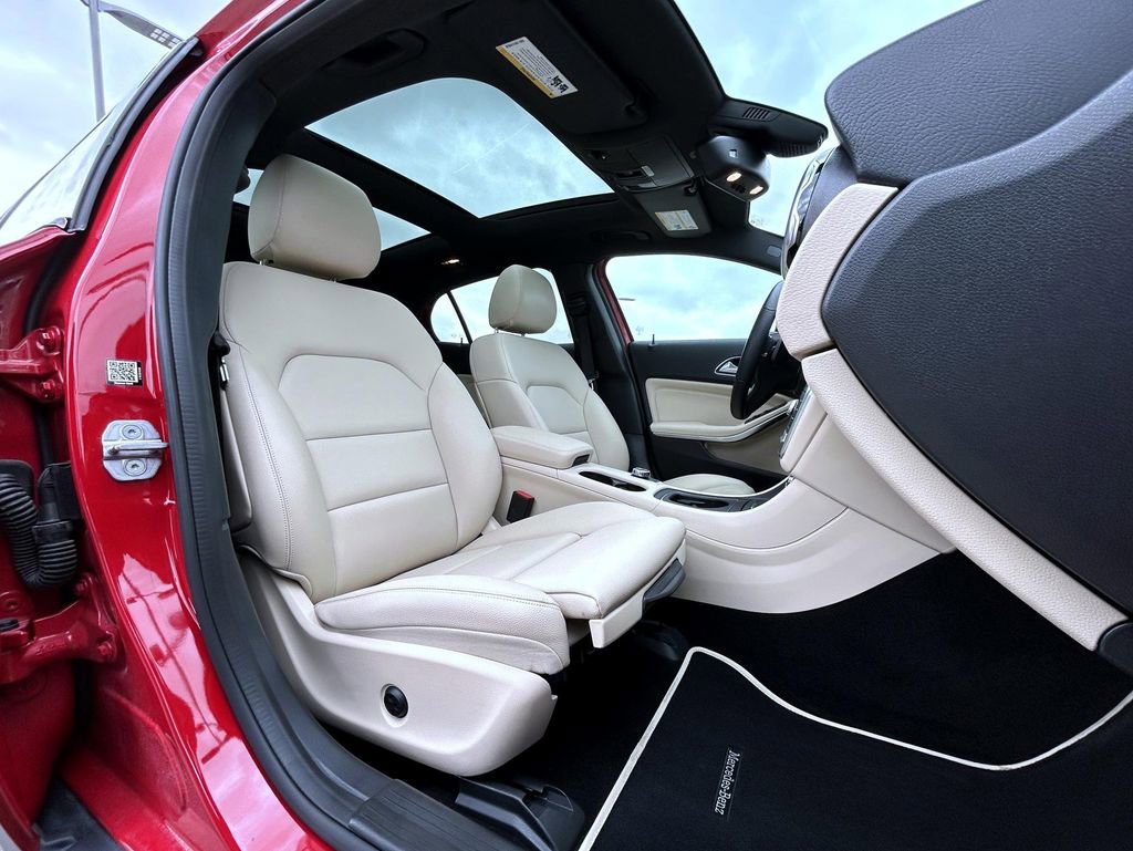 Used 2019 Mercedes-Benz GLA 250 4MATIC image 15