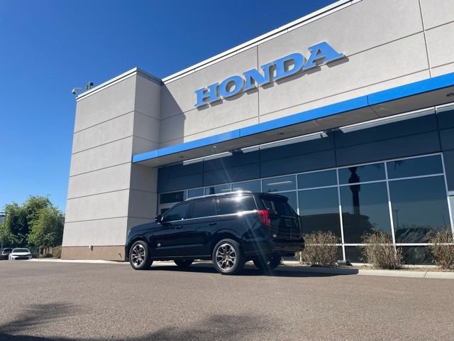 Used 2025 Ford Expedition King Ranch image 19