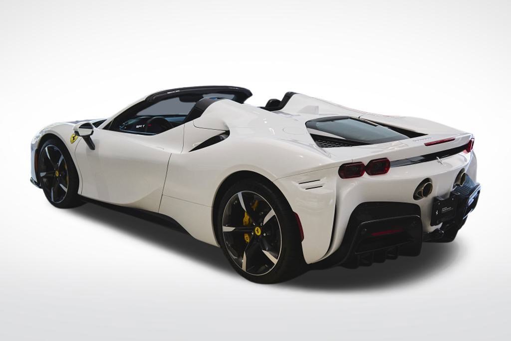Used 2024 Ferrari SF90 Spider image 3