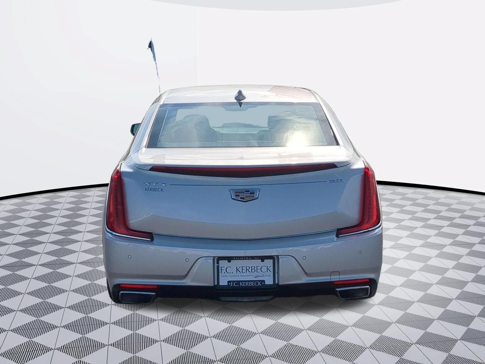 Certified 2018 Cadillac XTS Luxury FWD image 6