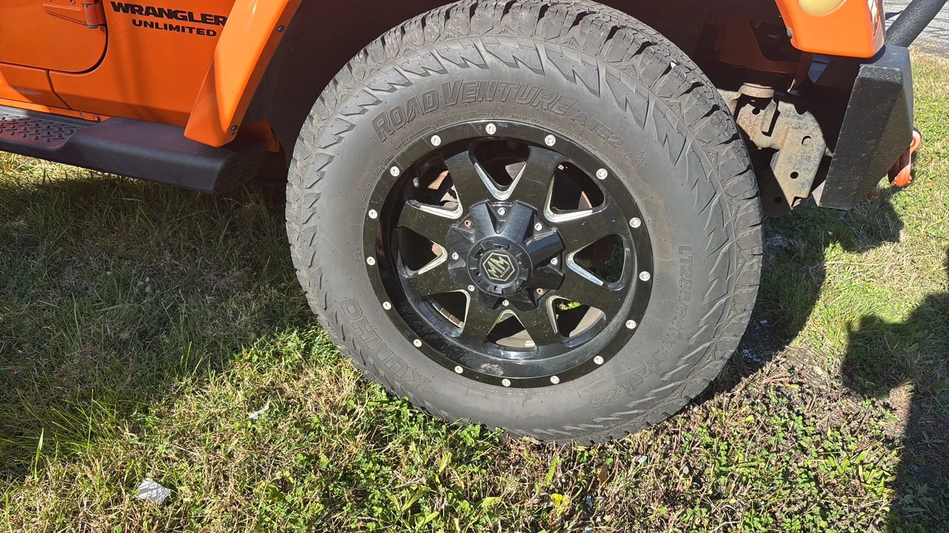 Used 2012 Jeep Wrangler Unlimited Sahara image 5