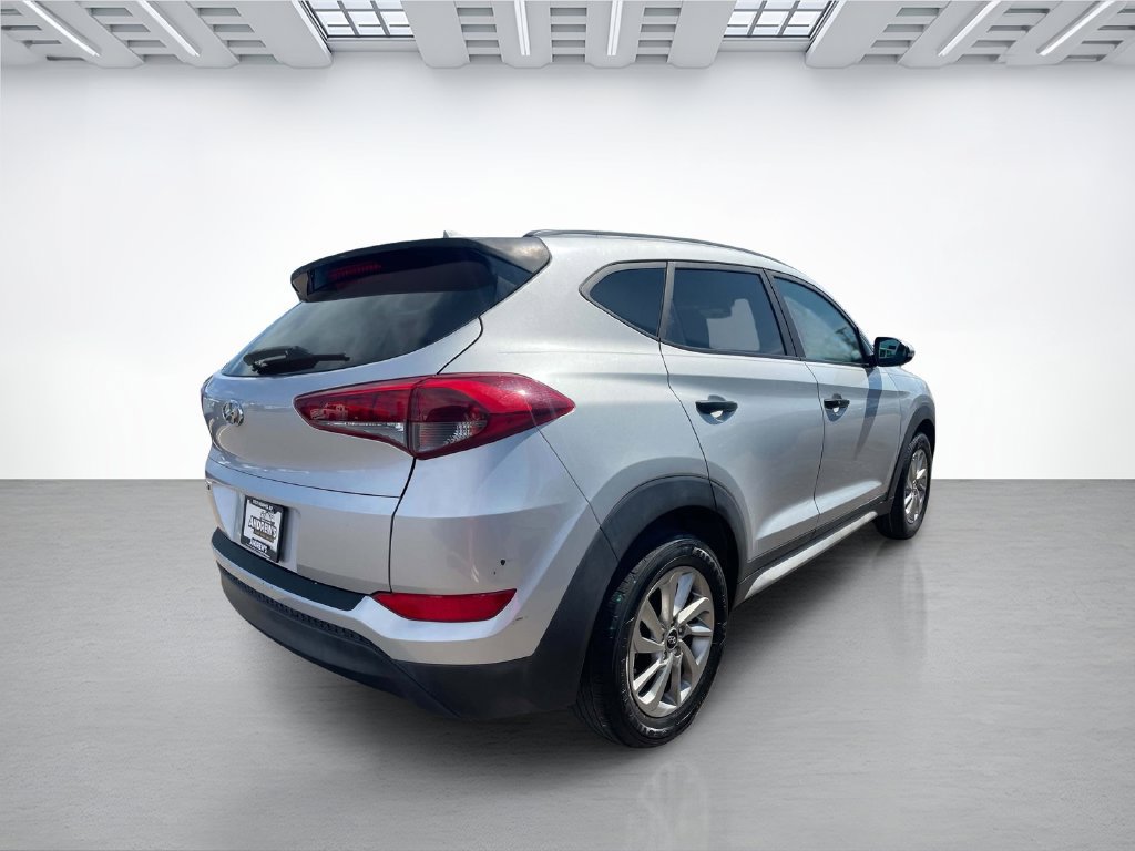 Used 2017 Hyundai Tucson SE Plus FWD image 4