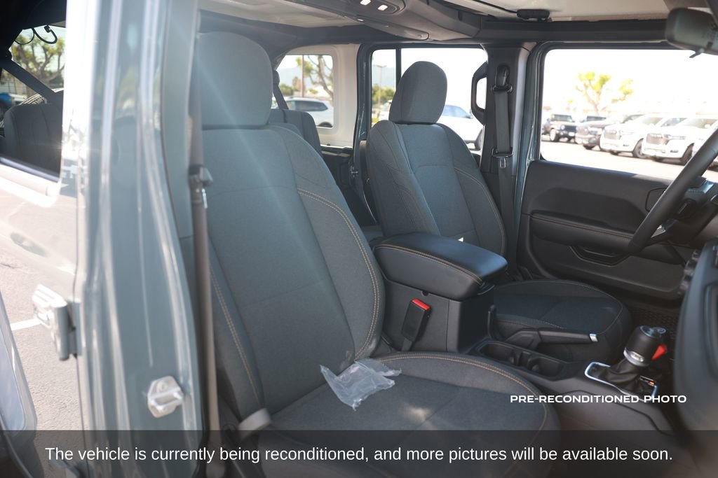 Used 2025 Jeep Wrangler Sahara 4xe w/ Safety Group image 15