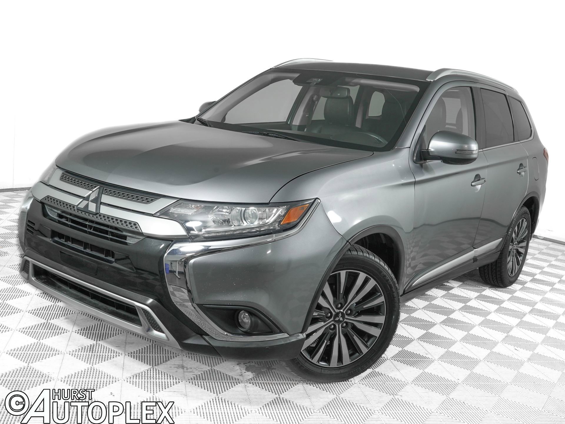 Used 2020 Mitsubishi Outlander SEL image 1
