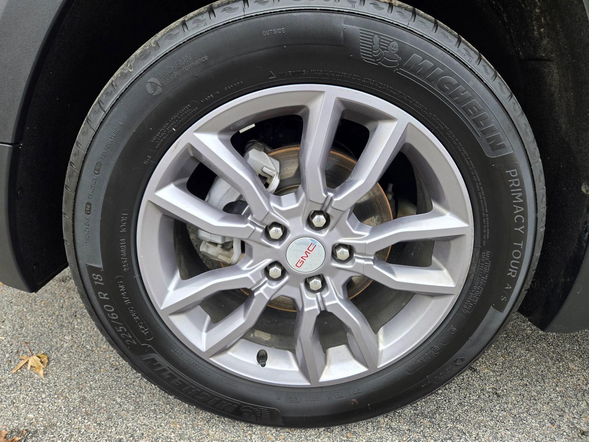 Used 2024 GMC Terrain SLT image 24