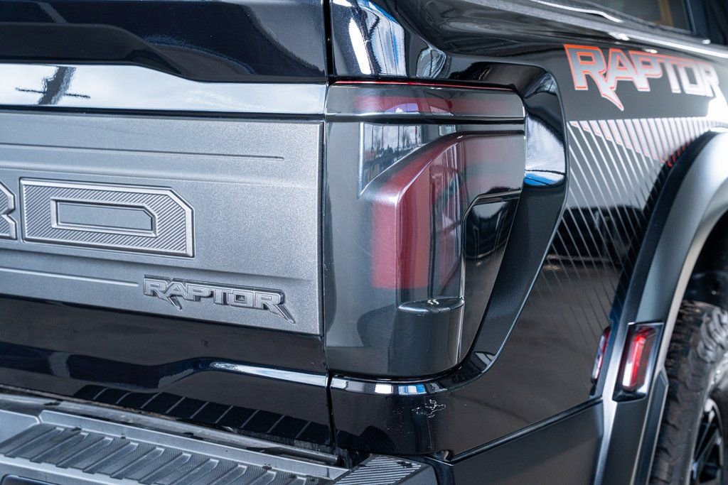 Used 2025 Ford F150 Raptor AWD/4WD image 30