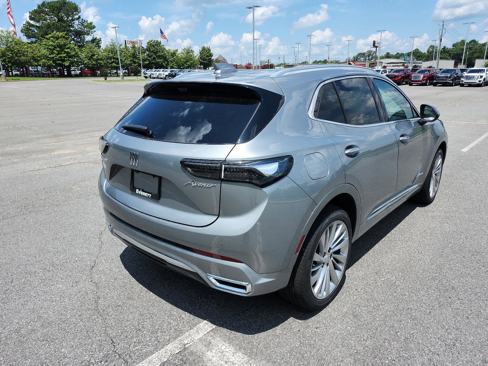 New 2025 Buick Envision Avenir image 3