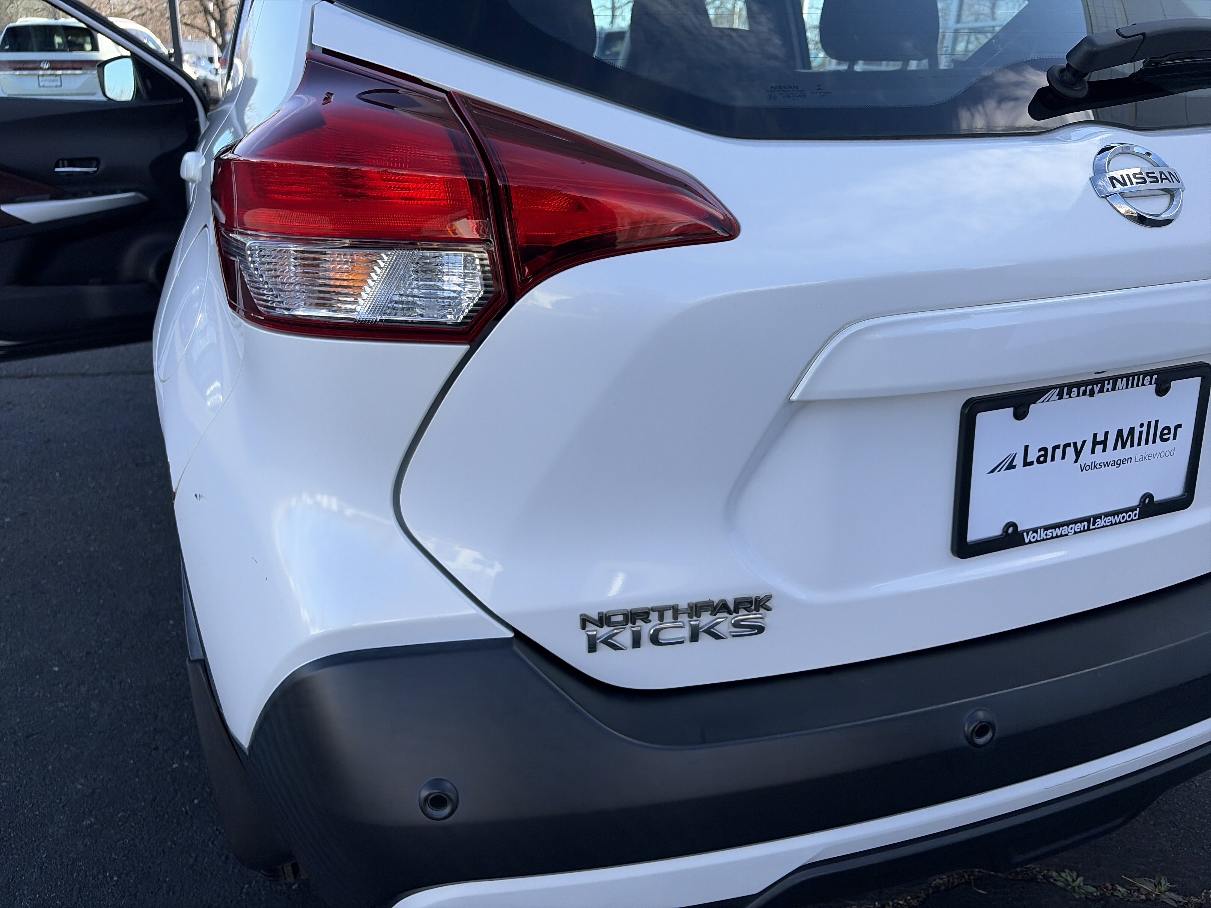 Used 2020 Nissan Kicks SR image 22