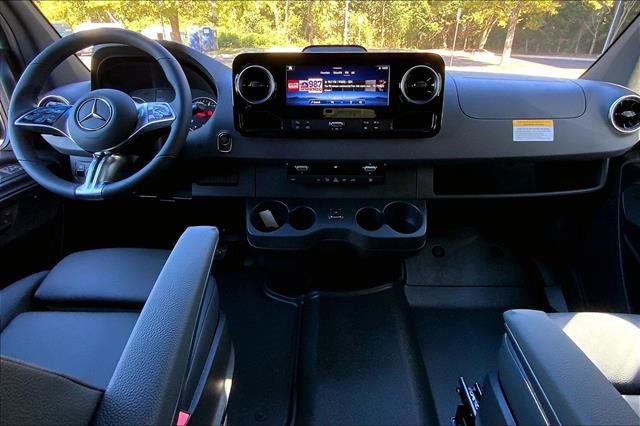 New 2025 Mercedes-Benz Sprinter 2500 image 5