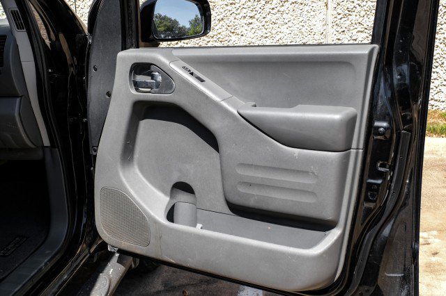 Used 2021 Nissan Frontier SV w/ Midnight Edition Floor Mats image 40
