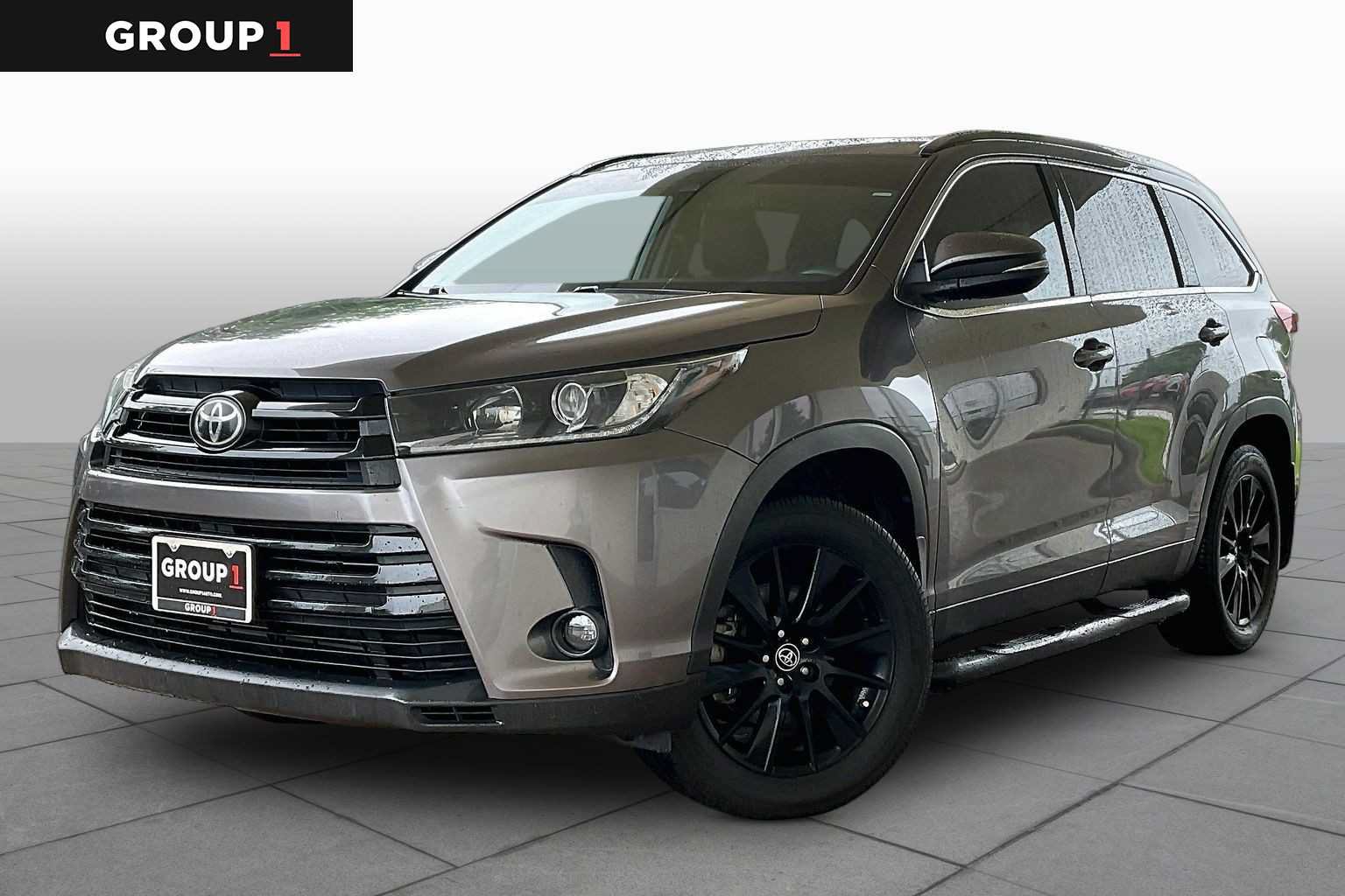 Used 2019 Toyota Highlander SE