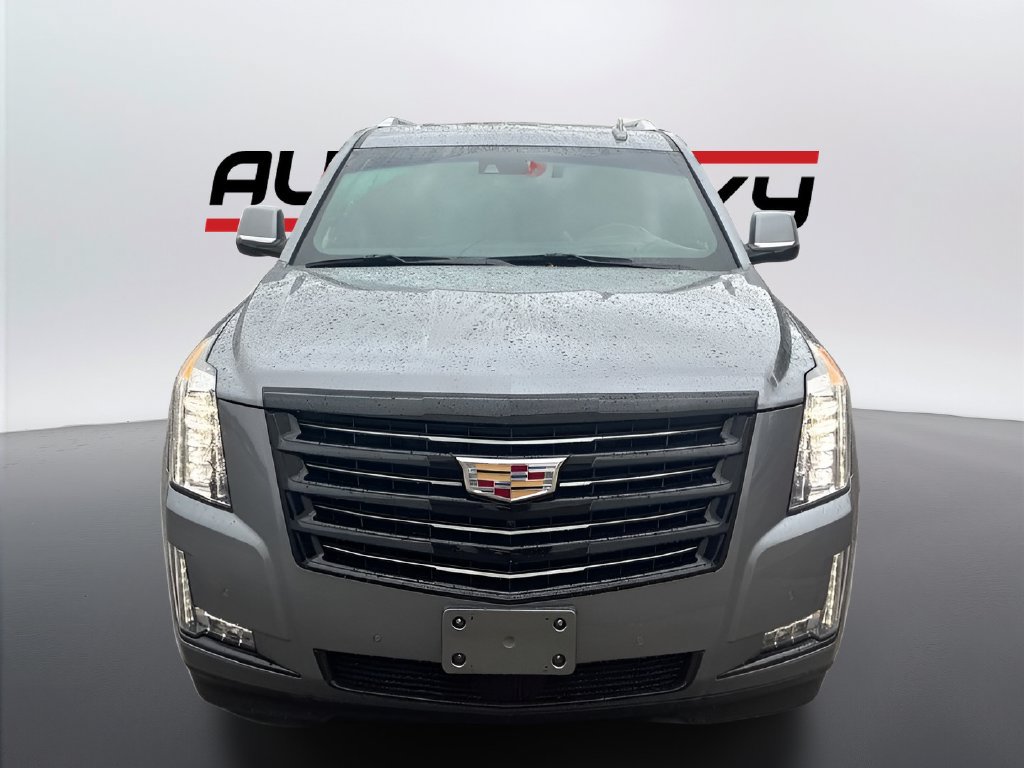 Used 2020 Cadillac Escalade Platinum w/ Escalade Sport Edition AWD/4WD image 2