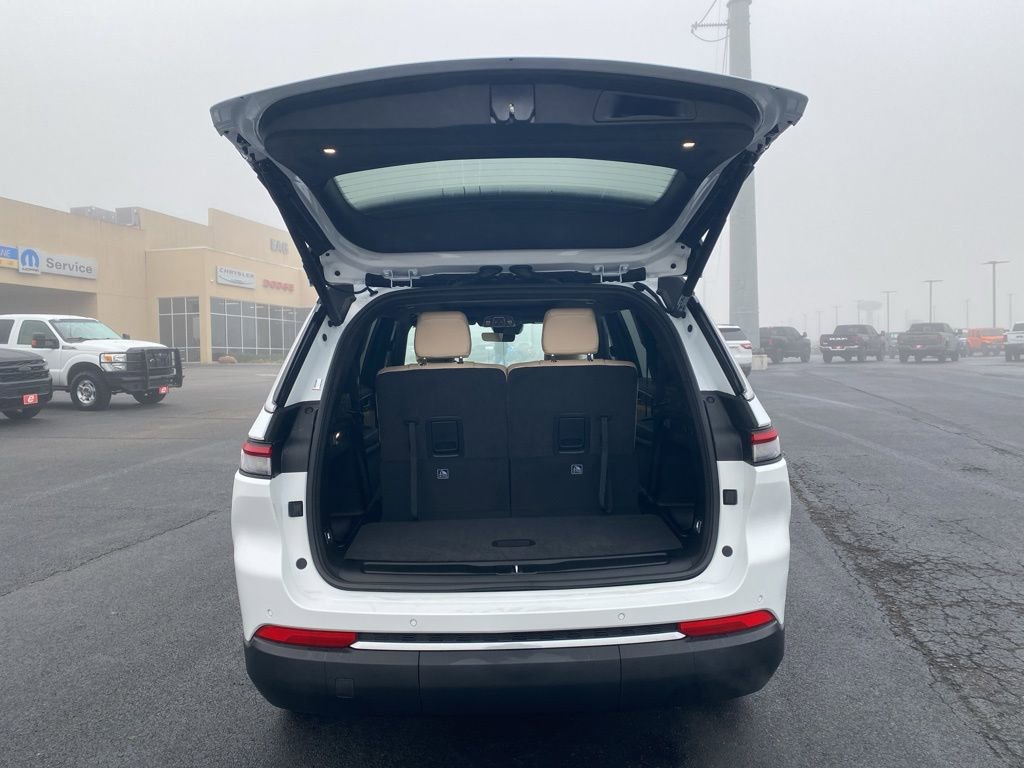 New 2025 Jeep Grand Cherokee L Limited image 48