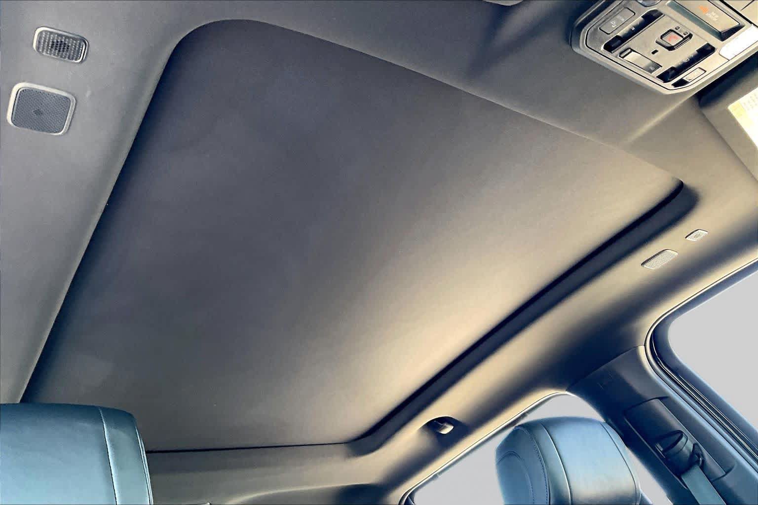 Used 2022 Toyota Tundra Platinum AWD/4WD image 14