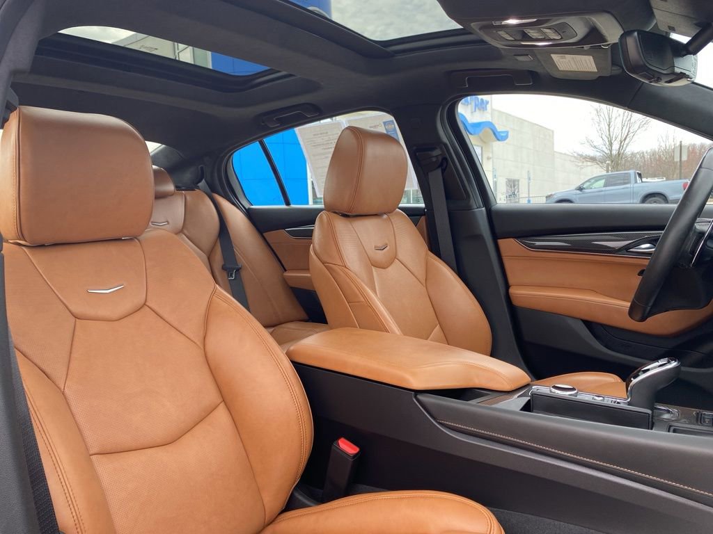 Used 2025 Cadillac CT5 V w/ Platinum Package image 12
