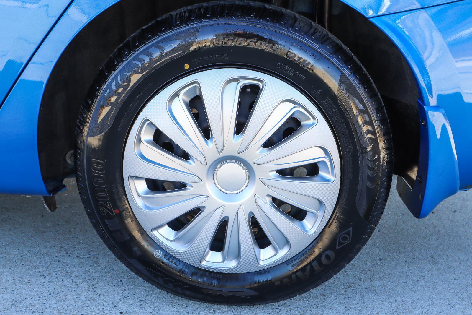 Used 2024 Nissan Versa S w/ Trunk Package image 20