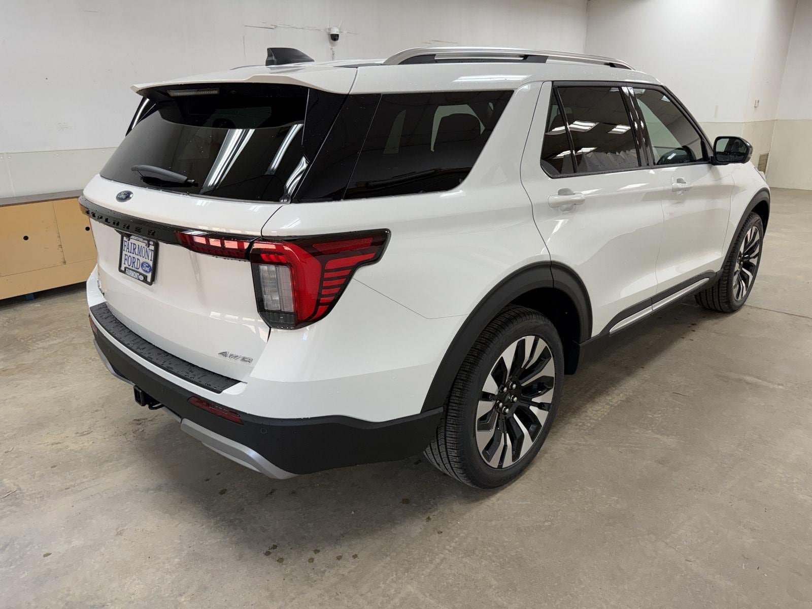 New 2026 Ford Explorer Platinum w/ LUX Leather Package AWD/4WD image 7