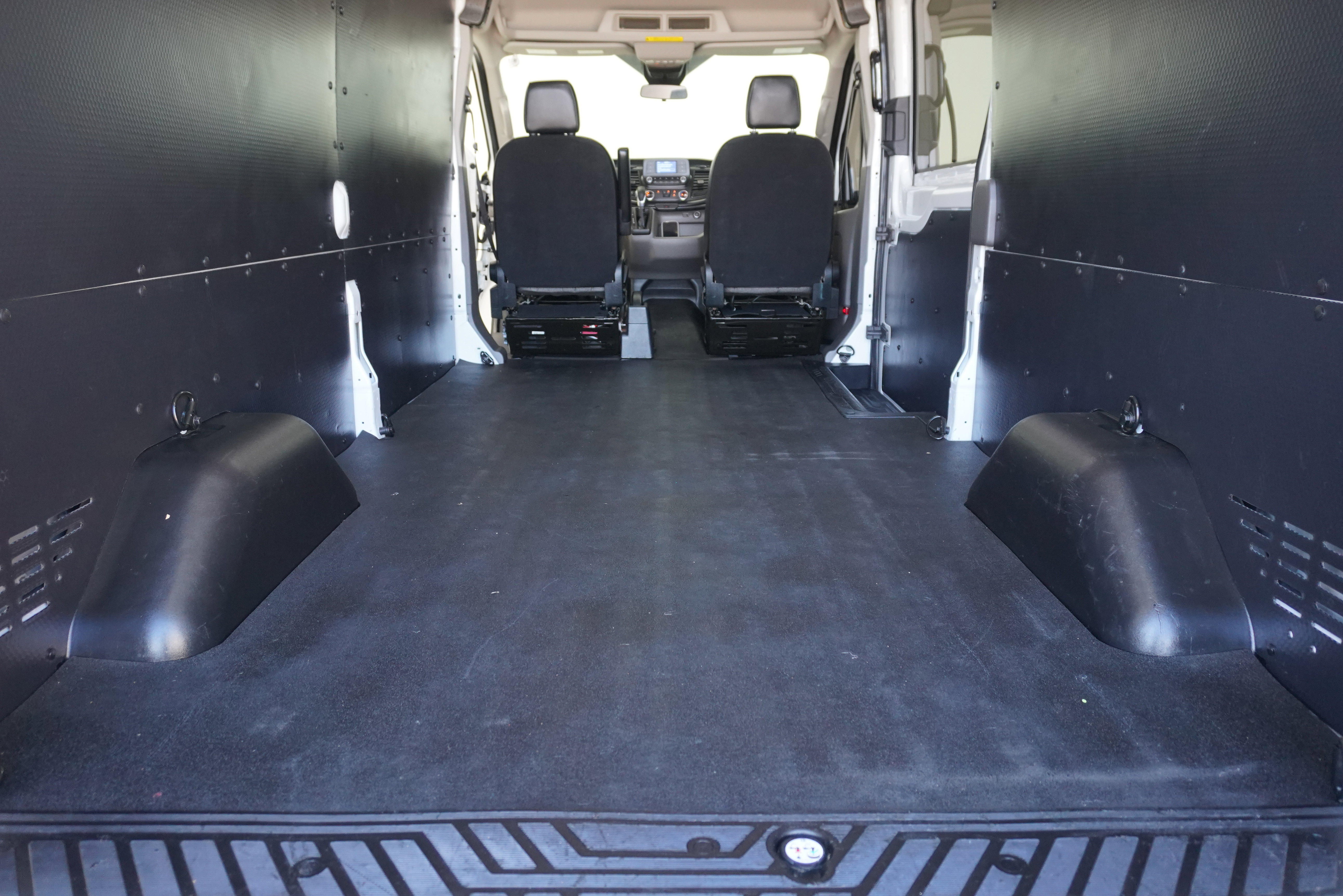 Used 2020 Ford Transit 250 Medium Roof w/ Load Area Protection Package image 18