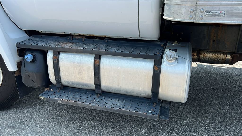 Used 2017 Ford F650 2WD Regular Cab Super Duty image 8