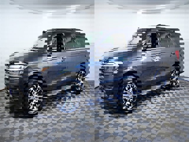 Certified 2022 Ford Expedition XLT image 5