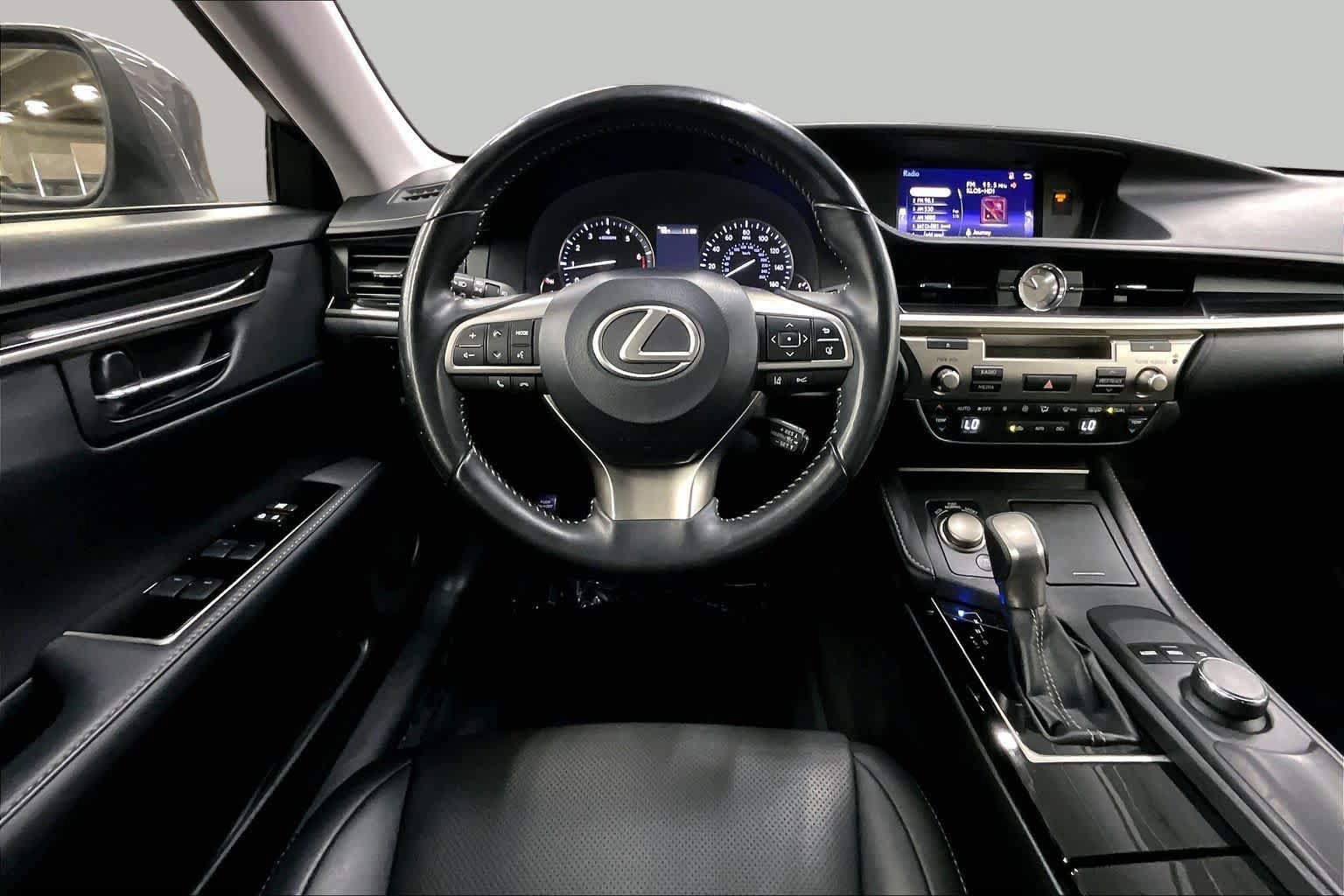 Used 2017 Lexus ES 350 w/ Accessory Package 2 FWD image 5
