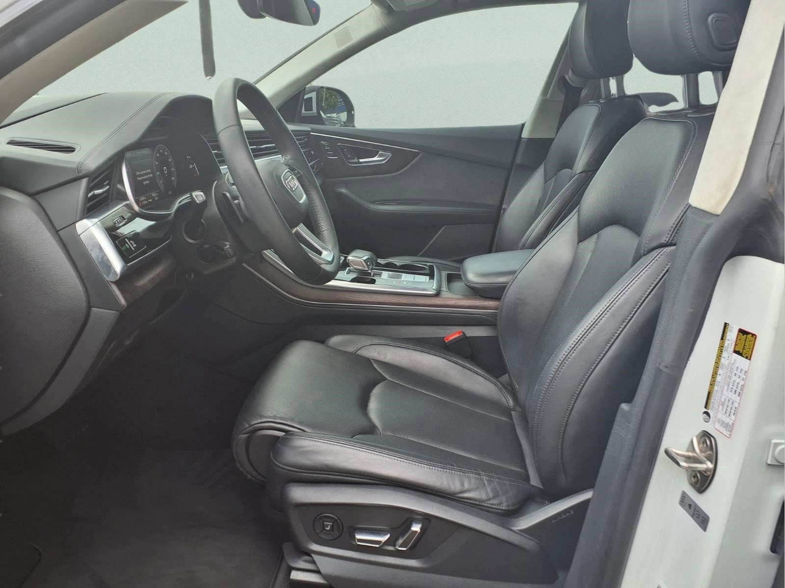Used 2020 Audi Q8 Prestige w/ Prestige Package AWD/4WD image 13