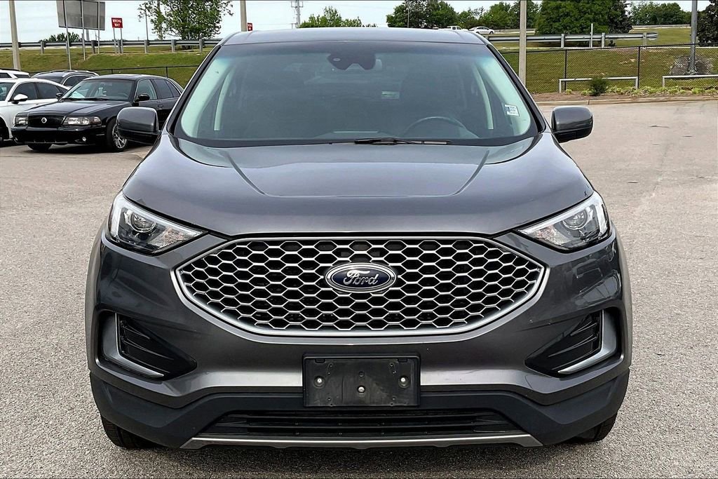 Used 2024 Ford Edge SEL image 2