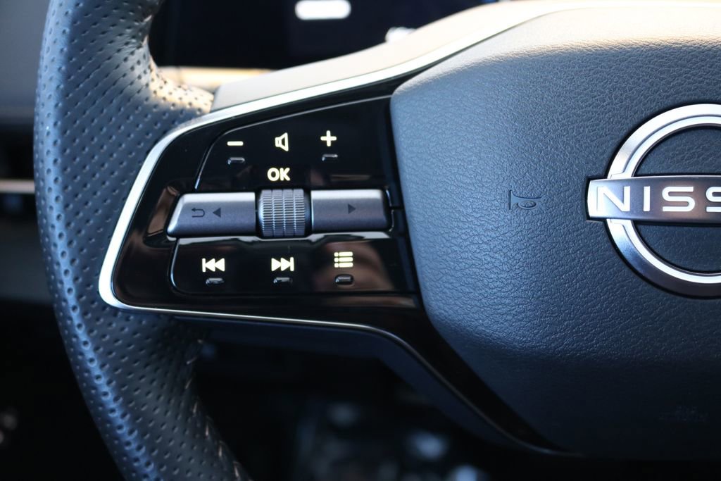 Used 2023 Nissan Ariya AWD image 46