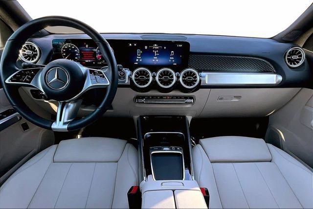 Certified 2025 Mercedes-Benz GLB 250 4MATIC image 10