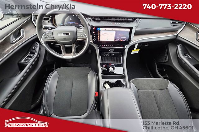 New 2026 Jeep Grand Cherokee Laredo image 12