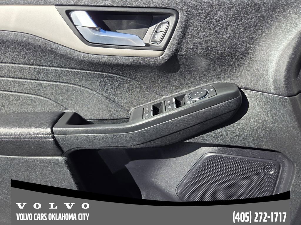 Used 2022 Ford Escape SEL image 23